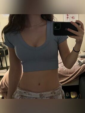 Garage Ribbed Scoop Crop Top - Light Blue